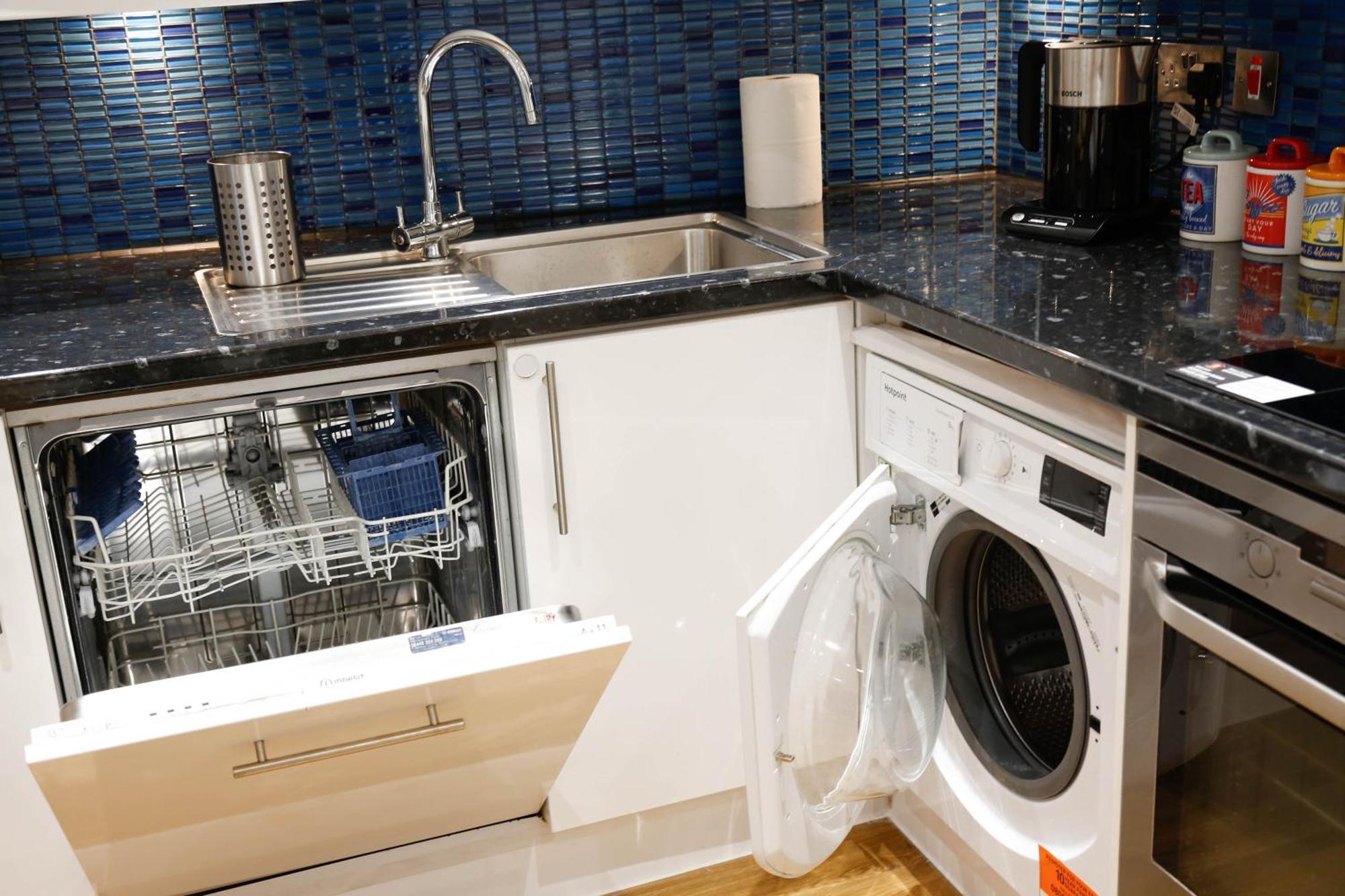 לונדון New Luxury Apartments In Central Location Next To Shops, Cafes, Bars & Metro מראה חיצוני תמונה