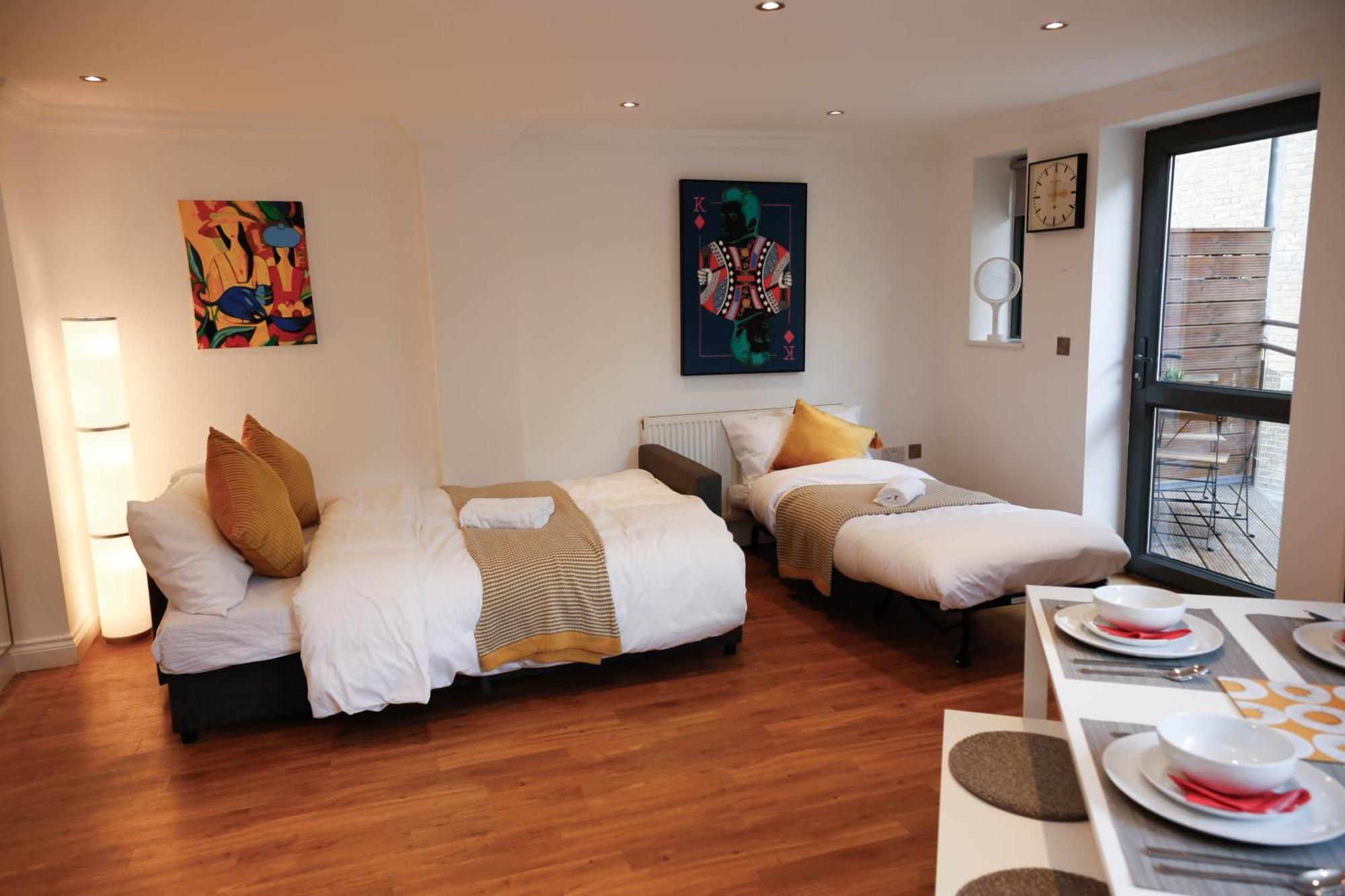לונדון New Luxury Apartments In Central Location Next To Shops, Cafes, Bars & Metro מראה חיצוני תמונה