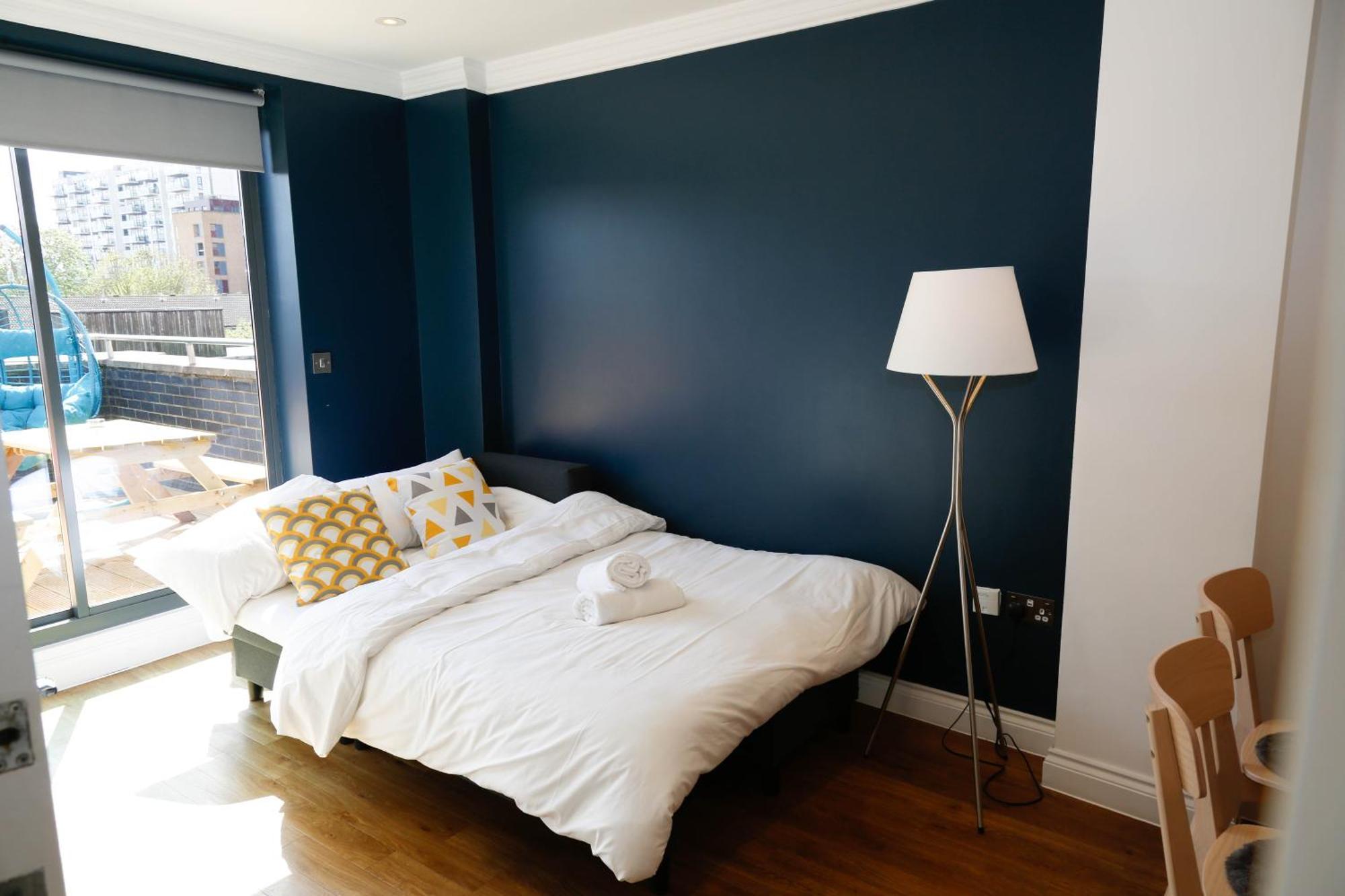 לונדון New Luxury Apartments In Central Location Next To Shops, Cafes, Bars & Metro מראה חיצוני תמונה