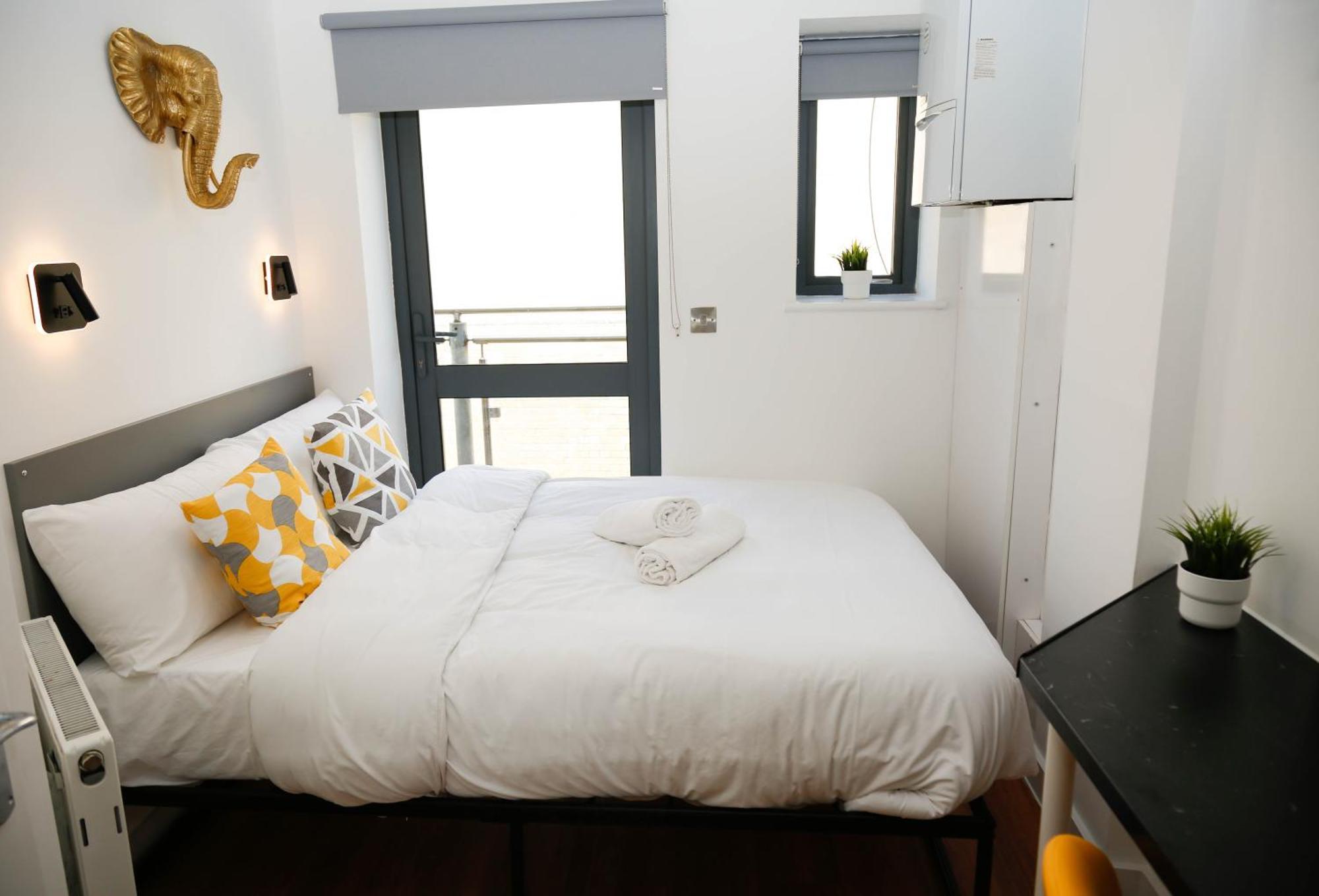 לונדון New Luxury Apartments In Central Location Next To Shops, Cafes, Bars & Metro מראה חיצוני תמונה