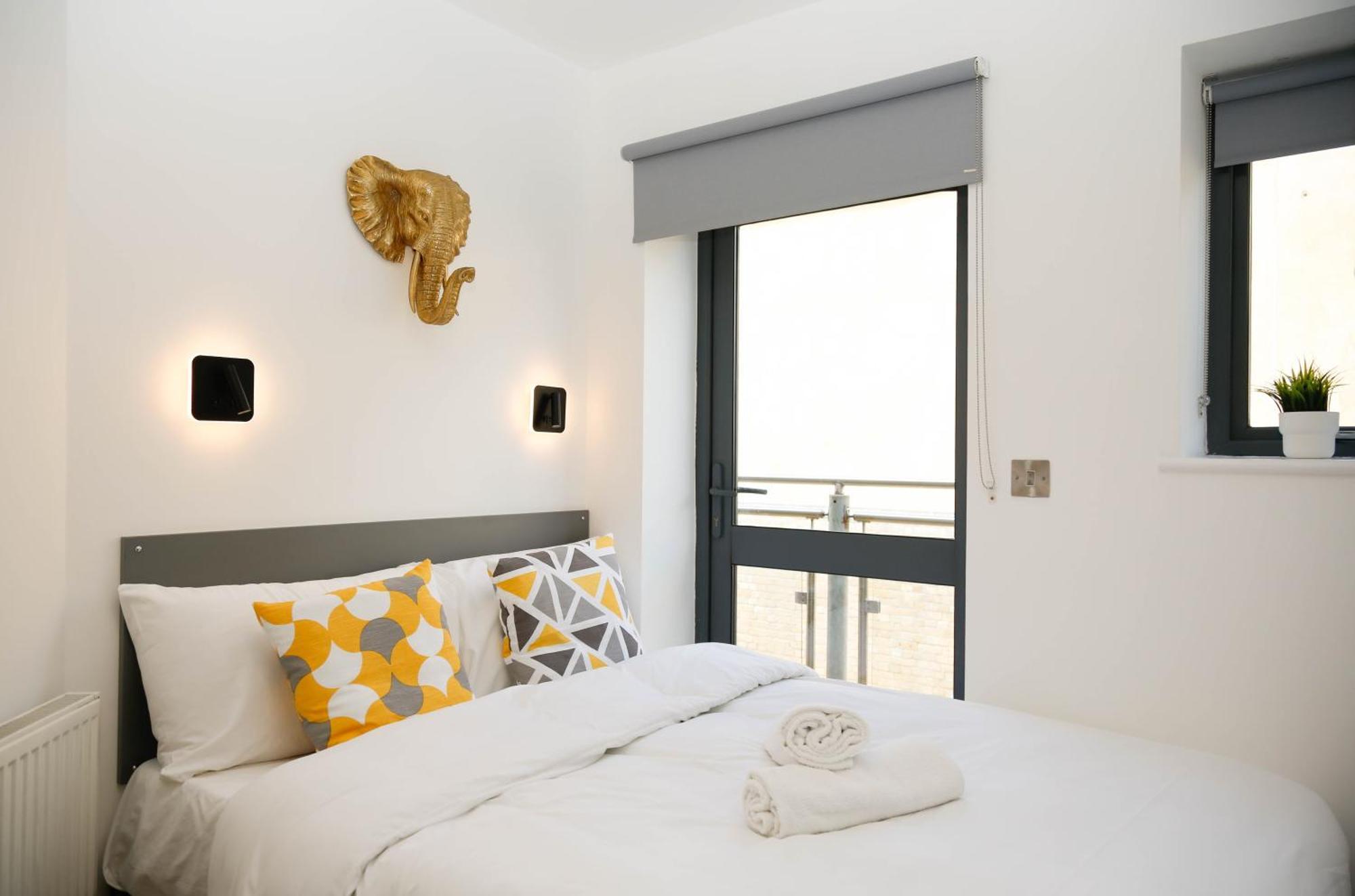 לונדון New Luxury Apartments In Central Location Next To Shops, Cafes, Bars & Metro מראה חיצוני תמונה
